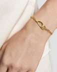Gold Interlocked Pavé & Polished Knot Bracelet