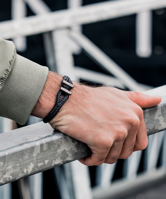 Icy Ike Black | Black