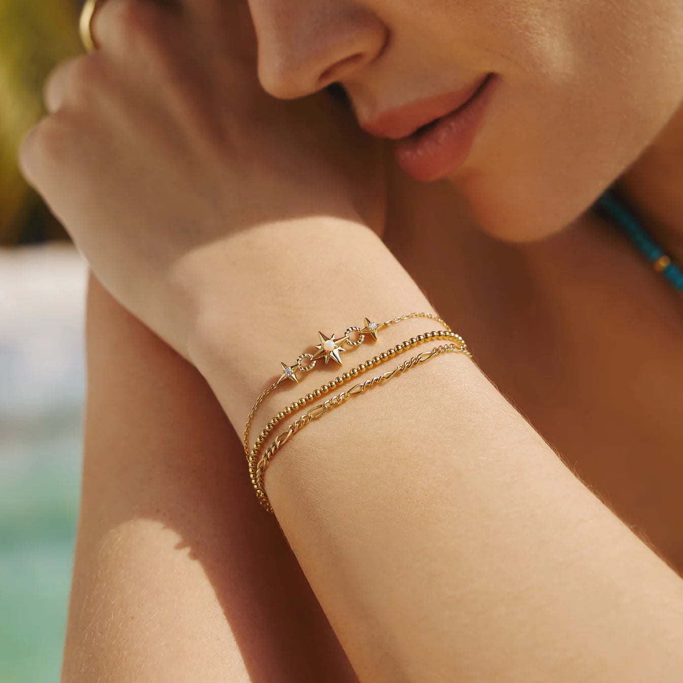 Gold Linked Star Bracelet